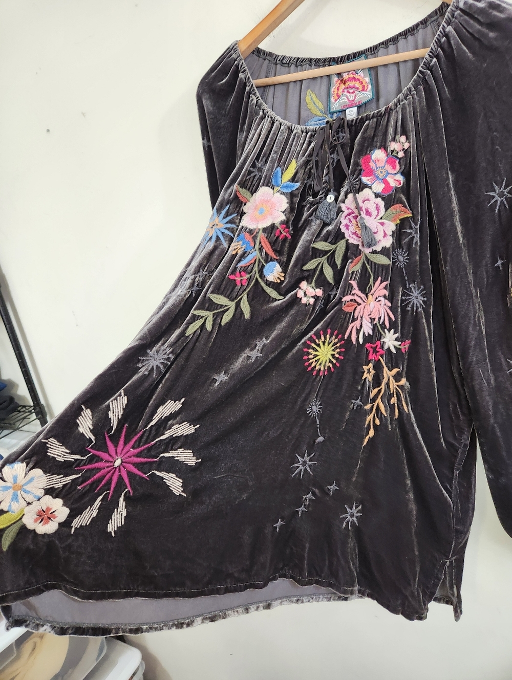 Johnny Was “Celestin” embroidered velvet top - Picture 4 of 15